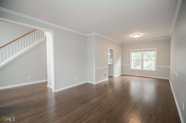Foto del edificio - 755 Sheridan Ridge Ct