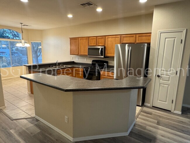 Foto del edificio - 44572 W Santa Fe Ave