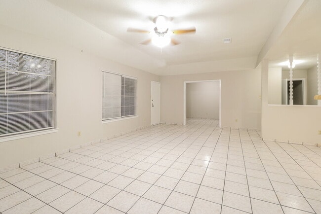 Building Photo - 6403 Fallengate Dr