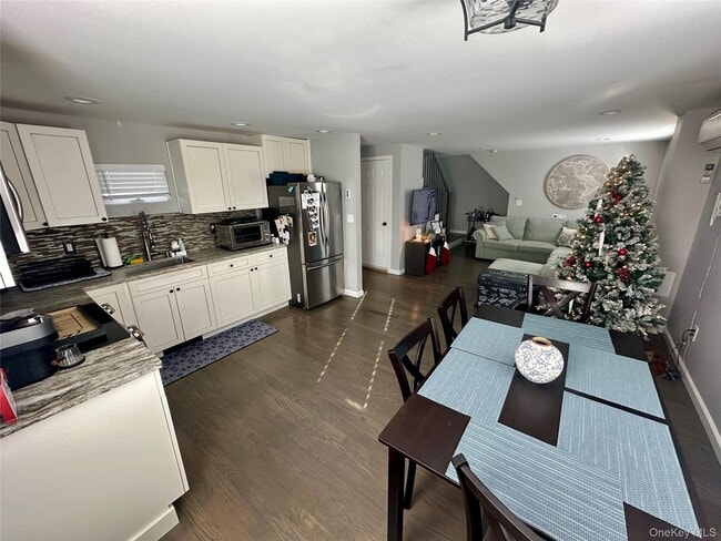 Building Photo - 1101 NY-17