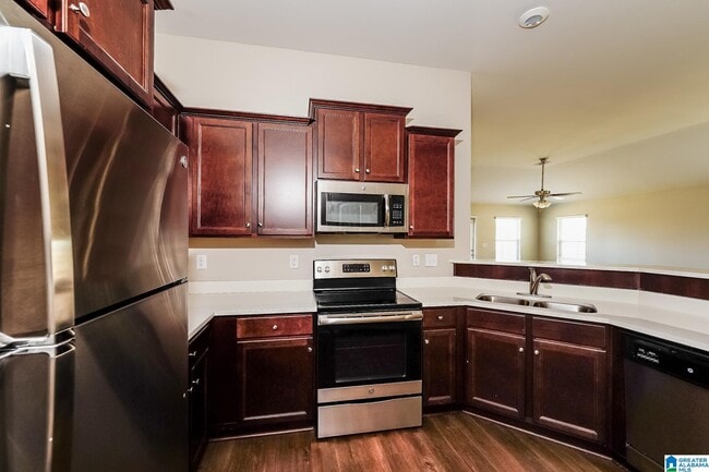 Building Photo - 1020 Brookhaven Dr