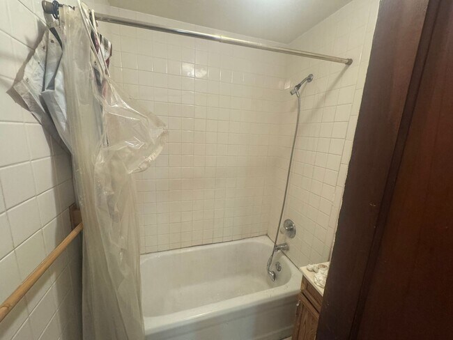 Foto del edificio - 835 Kenmore Blvd