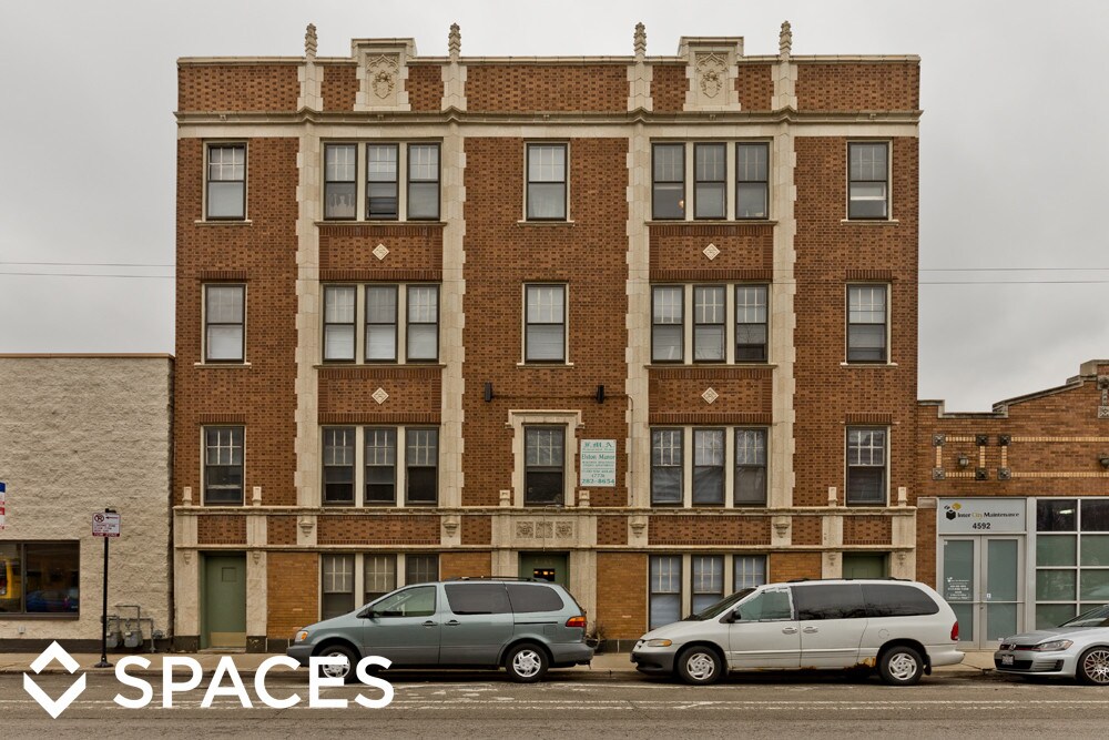 4588 N Elston Ave Unit 303, Chicago, IL 60630 Condo for Rent in