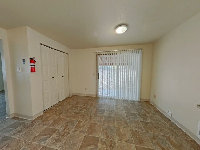 Building Photo - WINTER SPECIAL ~ $920 OFF FIRST MONTH RENT