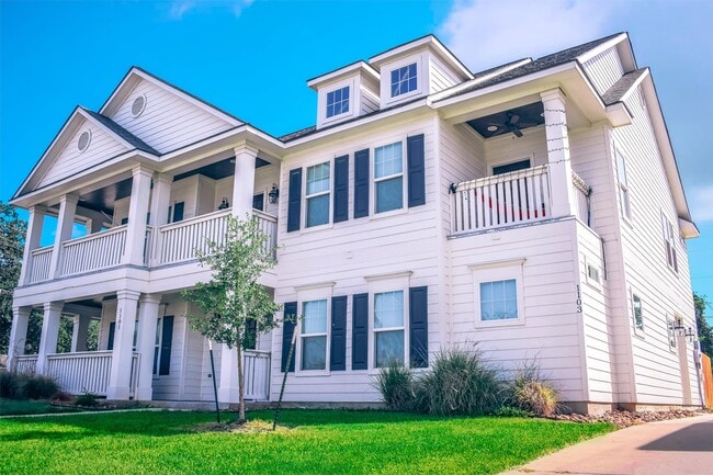 Photo - 1101 Oney Hervey Dr House