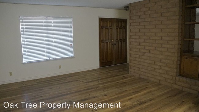 Foto del edificio - 4 br, 3 bath House - 762 W. Menlo Ave.