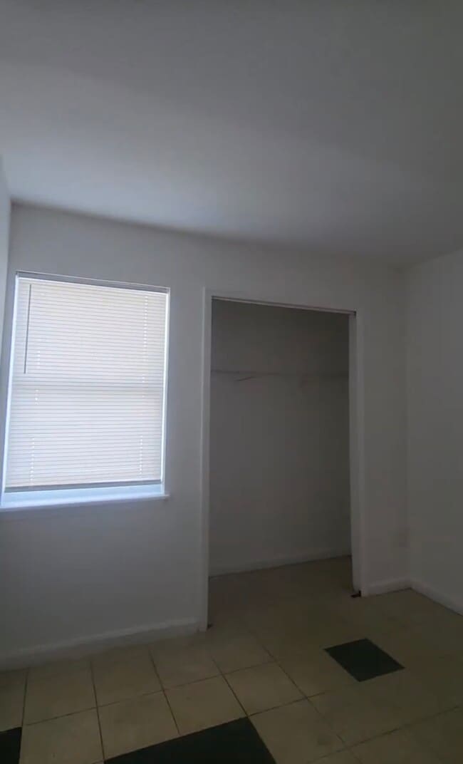 Building Photo - 818 Christian Way