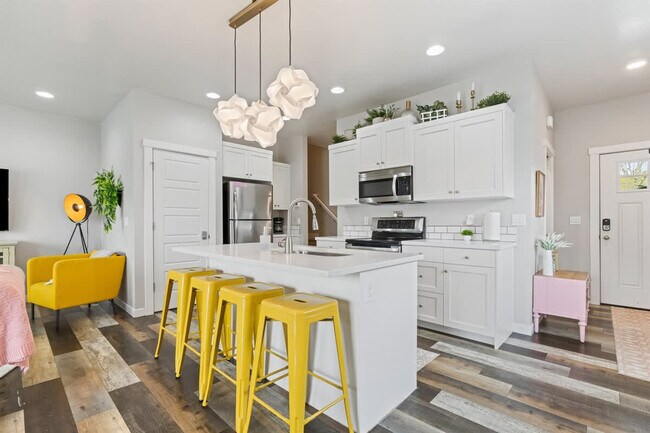 Building Photo - 2110 Ison Ct