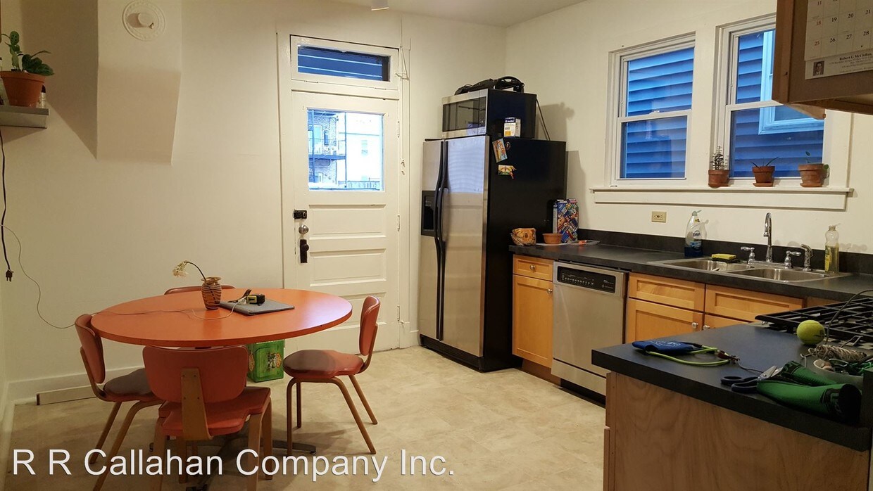 Primary Photo - 716 W 17th Pl