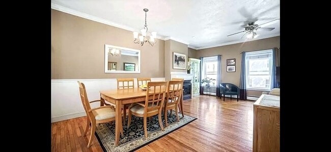 Building Photo - 104 Elm St