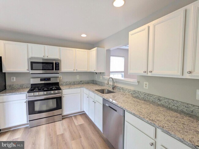 Foto del edificio - 13713 Palmetto Cir