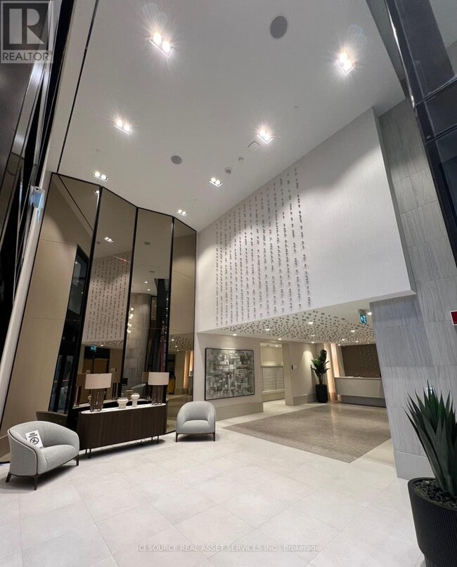 Building Photo - 2020 Bathurst St