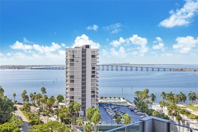 Building Photo - 1451 Brickell Ave