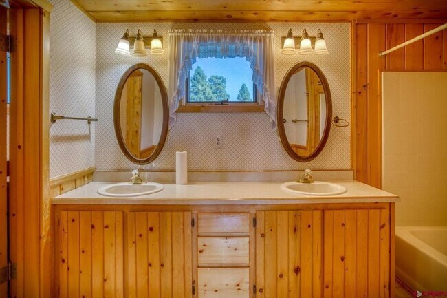 Foto del edificio - 3 Bedroom  2 Bath Home w/ Detached Garage ...