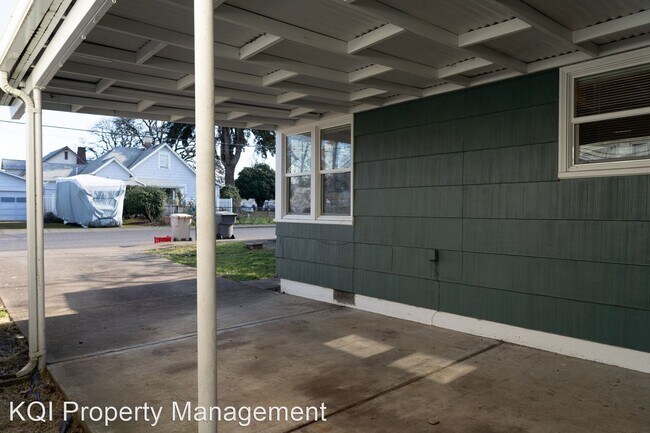 Building Photo - 3 br, 2 bath House - 1640 Broadway St SW