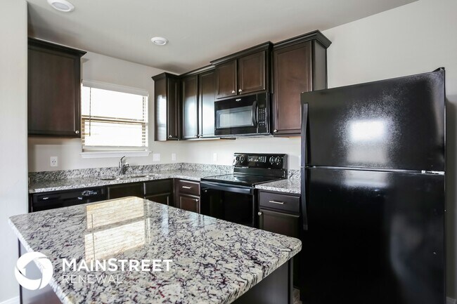 Building Photo - 1000 NW 5th St