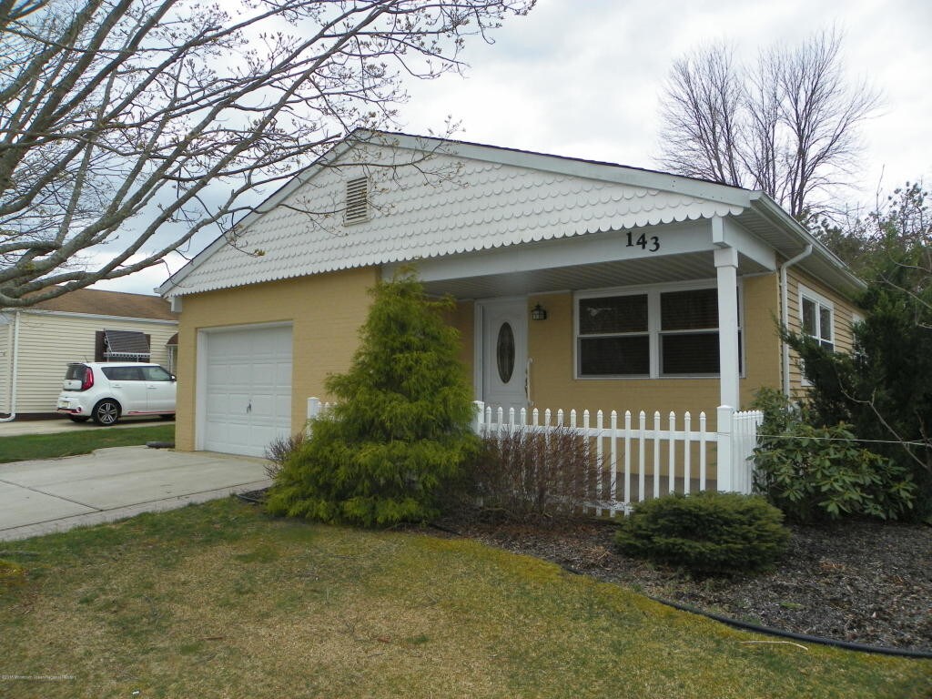 Primary Photo - 143 Santiago Dr