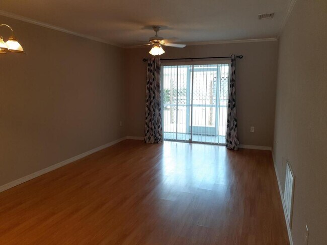 Foto del edificio - 2919 Westmoreland Ct