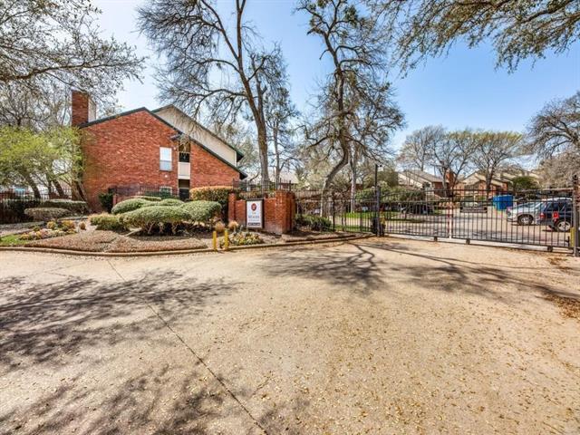 Foto del edificio - 8601 Park Ln