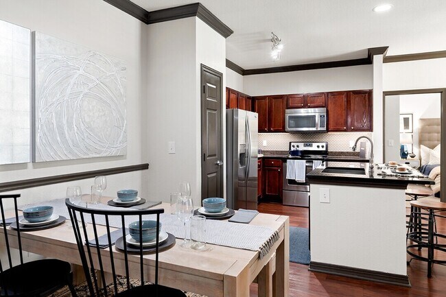 Foto del edificio - Move In & Save $500 + Get Fees Credited!