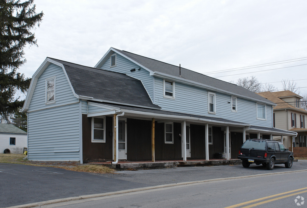 Building Photo - 101-107 S Corl St