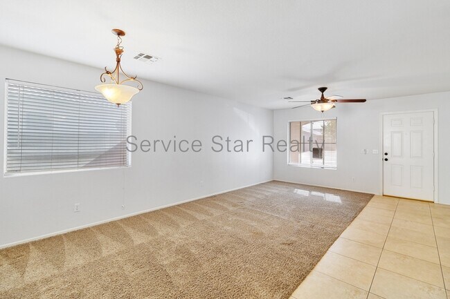 Foto del edificio - 9326 W Mary Ann Dr