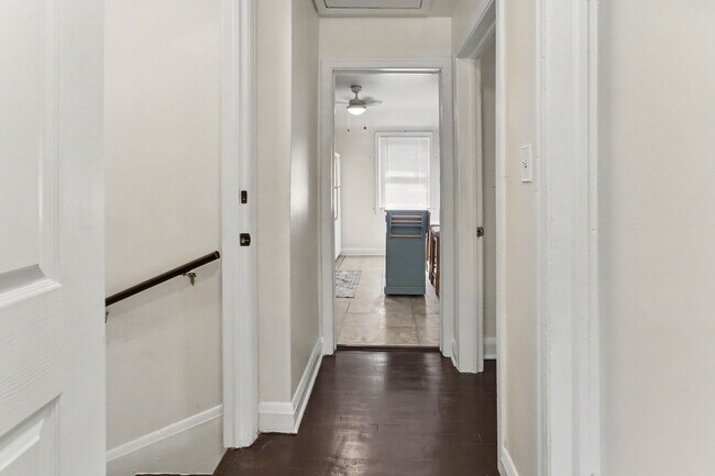Foto del edificio - 3219 Taylor Ave