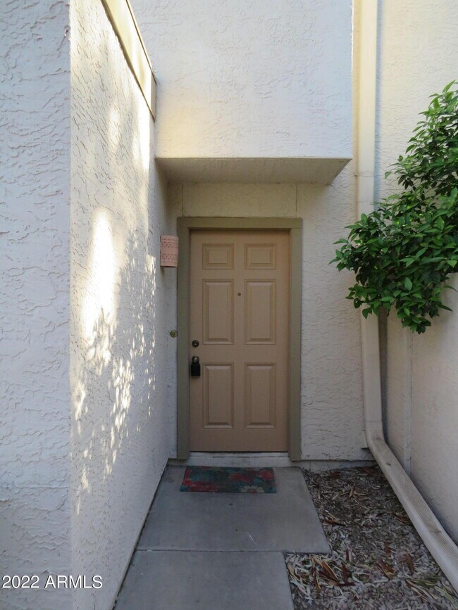 Foto del edificio - 1342 W Emerald Ave