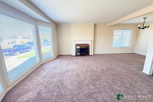 Building Photo - Charming 2-Bedroom Home with Private Backyard in South San Francisco