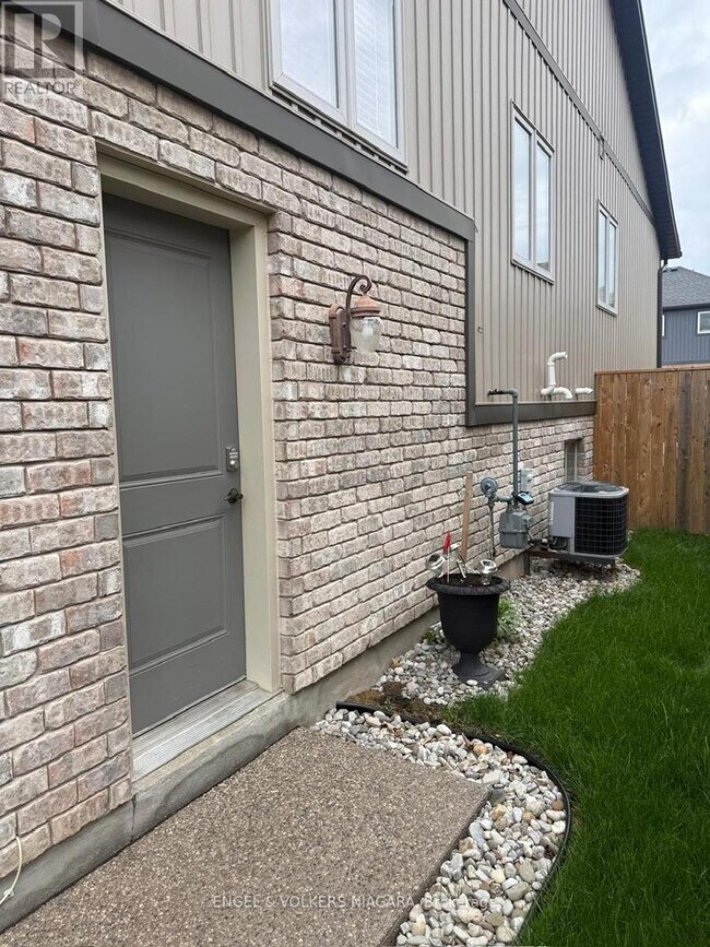 Photo du bâtiment - 9285 Eagle Ridge Drive