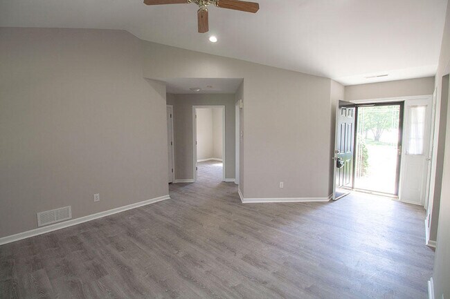 Building Photo - 3721 Prescott Dr
