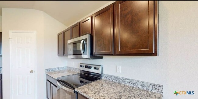 Building Photo - 1010 Prairie Clover Rd