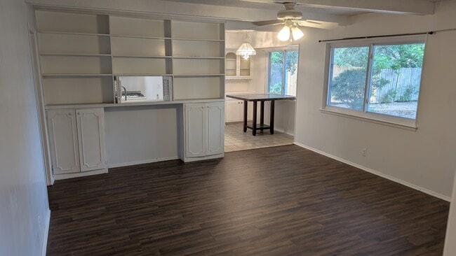 Building Photo - 3215 Quakertown Dr