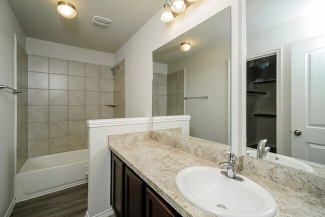 Building Photo - 5306 Freshwater Way