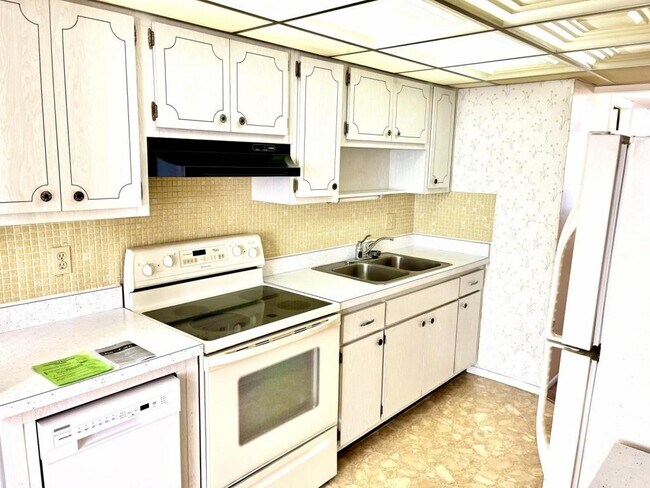 Foto del edificio - 4880 Locust St NE