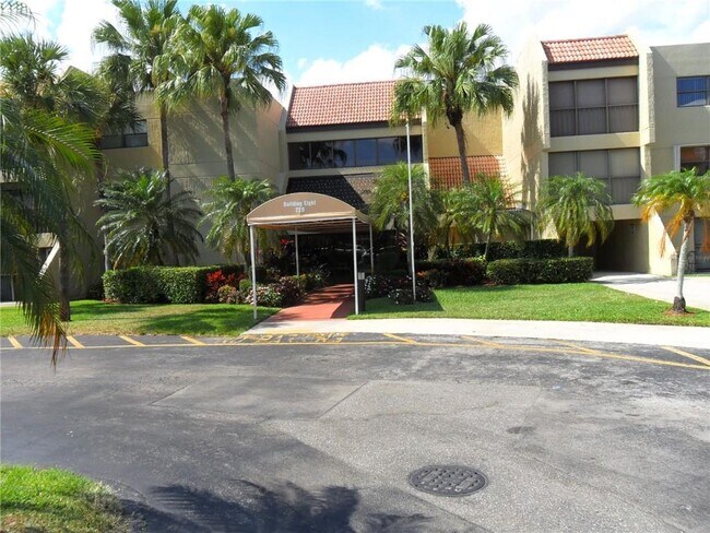 Foto del edificio - 220 Lakeview Dr