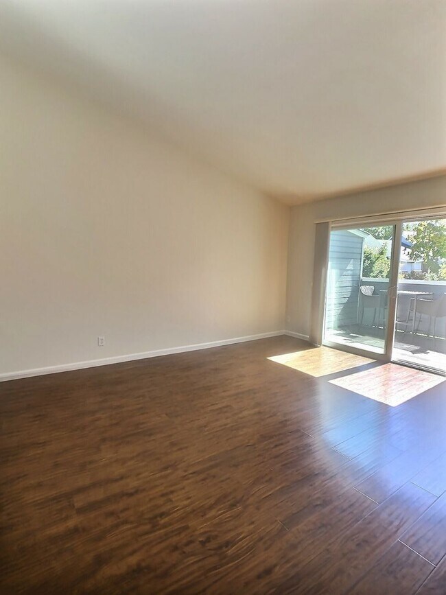Foto del edificio - Updated 2 Bedroom /2 Bath Condo in New Hor...