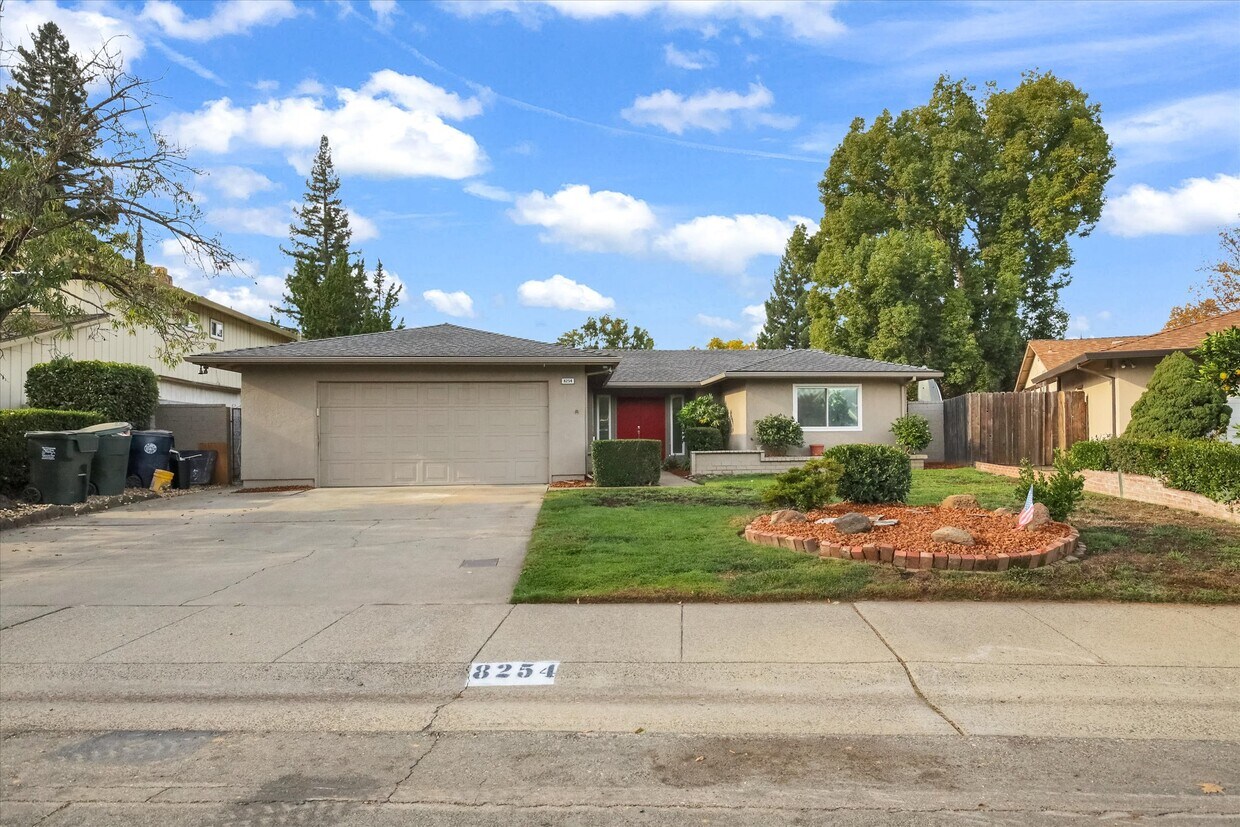 Photo - 8254 Mediterranean Way (Sacramento, CA)