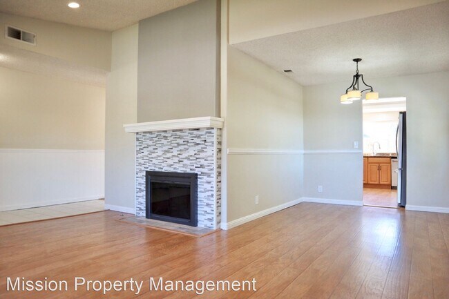 Foto del edificio - 4 br, 2 bath House - 625 Cochise Ct