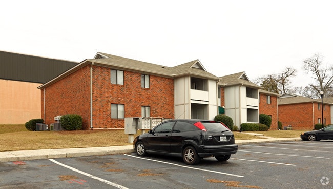 Wylds Woods Apartments - The Reserve at 1508