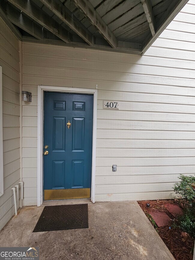 Foto del edificio - 407 Peachtree Club Dr