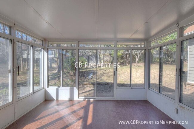 Foto del edificio - 4496 Garrison Ave