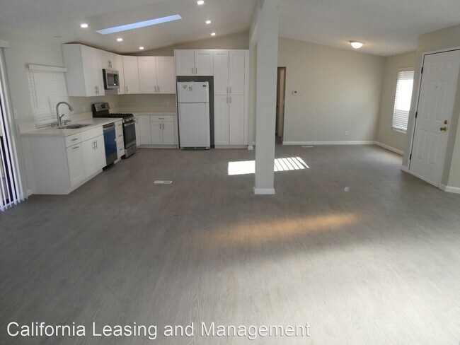 Building Photo - 3 br, 2 bath House - 32067 Emerald Lane
