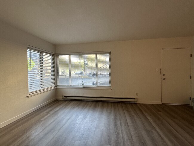 Foto del edificio - 5926 Fauntleroy Wy SW