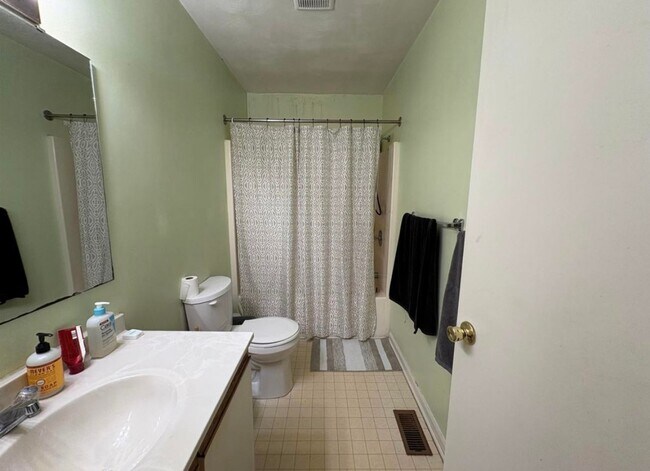 Foto del edificio - Spacious Townhouse in Blacksburg, VA.