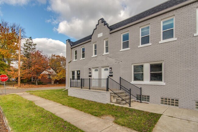 Building Photo - 4503 High St
