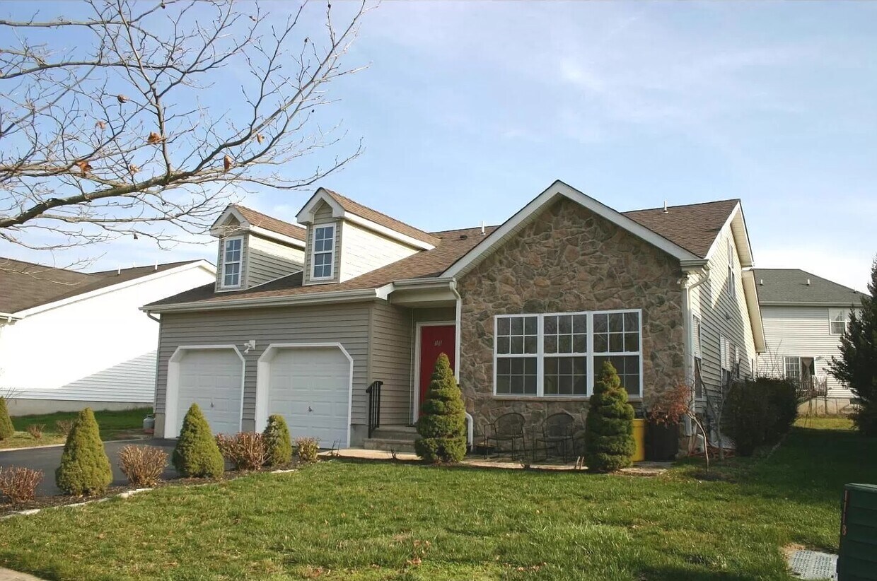 Primary Photo - 13 Canal View Dr