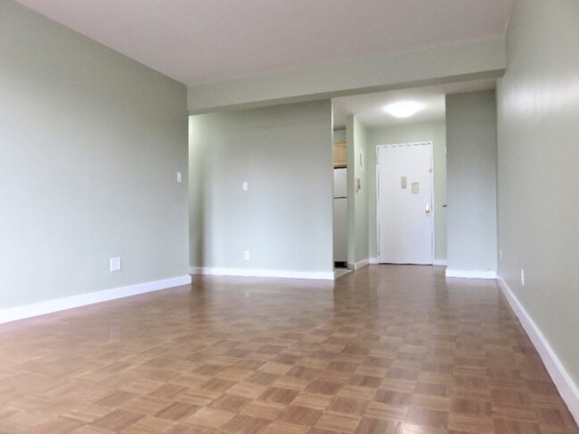 Building Photo - 815 27th Ave