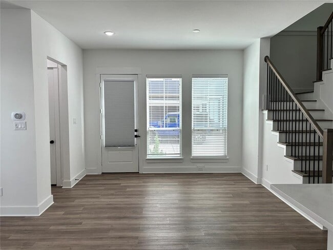Building Photo - 8956 Lavender Spgs Dr