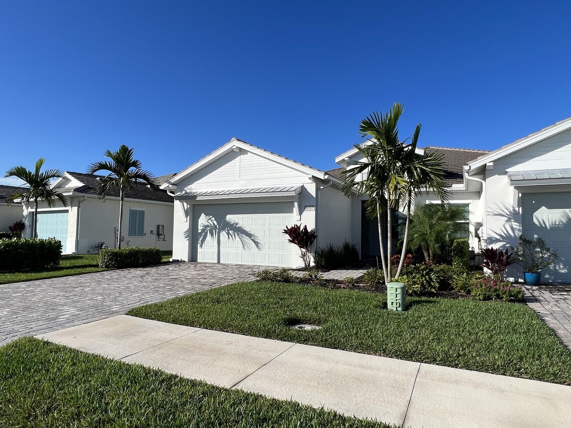 Primary Photo - 9007 St Lucia Dr